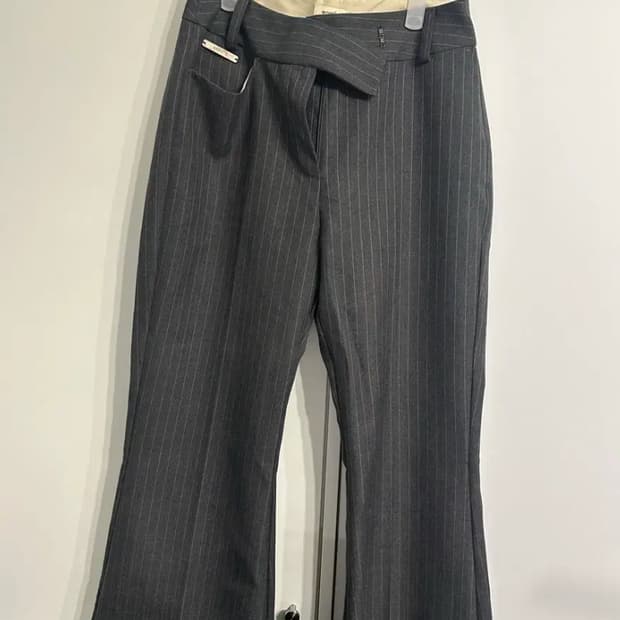 에옹쓰 스트라이프 슬랙스