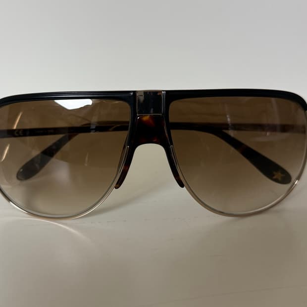Givenchy 지방시 made in ltaly 선글라스