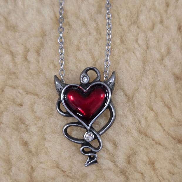 alchemy gothic 데빌 하트 펜던트 목걸이