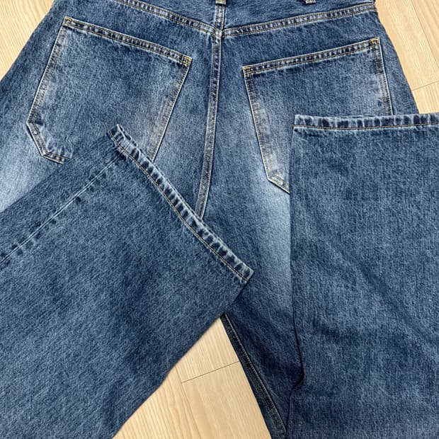 해칭룸 wide curve jean