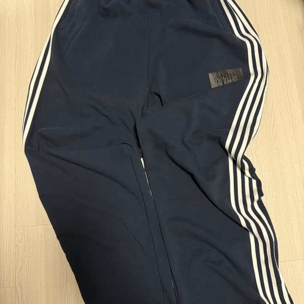 pioneers track suit pants
