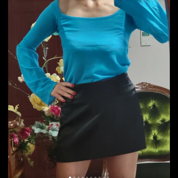 스페인 망고 MNG 블루 오프숄더 니트 