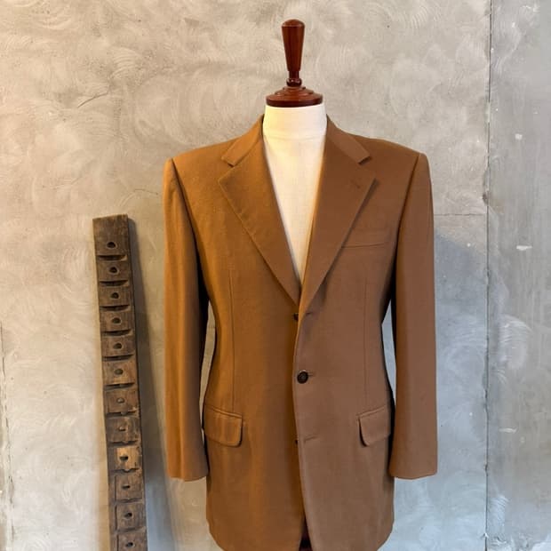 벨베스트 울 캐시미어 테일러드 자켓 100