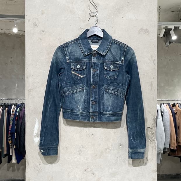 디젤 중청 슬림 워싱 크롭 데님 자켓