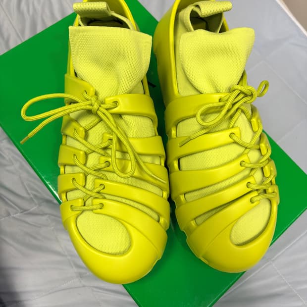 보테가베네타 트레일 러버 니트 스니커즈