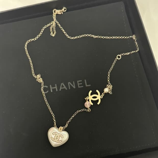 샤넬 하트 진주 목걸이