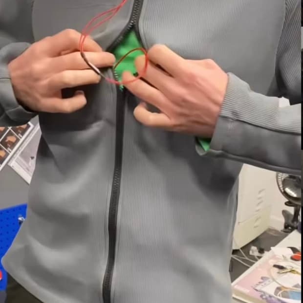 AFFXWRKS 버스트 탑