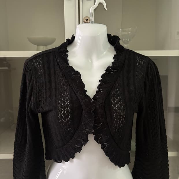 lace cropped cardigan