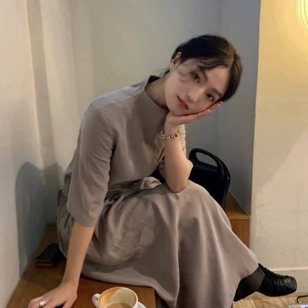 하진착용 로우클래식 원피스