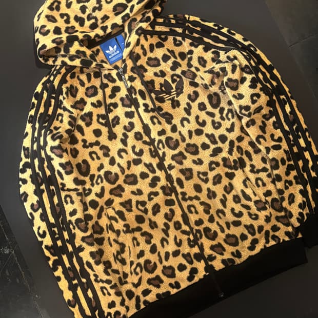 아디다스 레오파드 빅로고 후리스