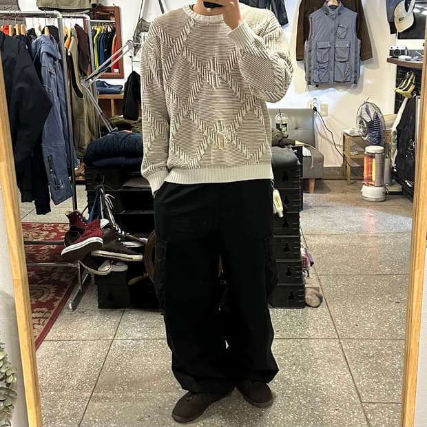 솔리드옴므 자카드 니트