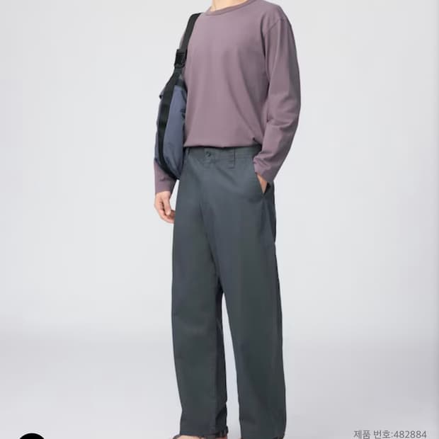 유니클로 와이드핏 치노팬츠 73