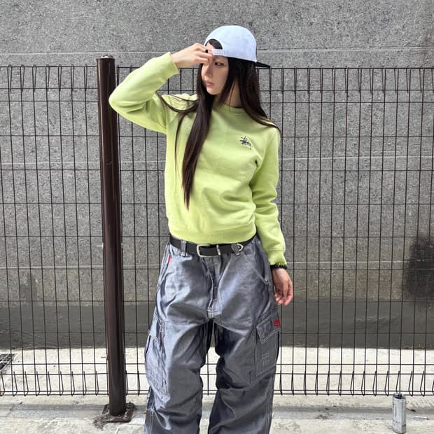 스투시 라임 백로고 맨투맨