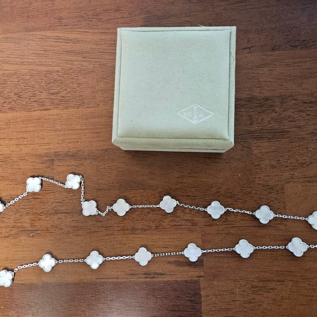 반클리프 아펠의 알함브라 20모티브 목걸이(빈티지 제품)