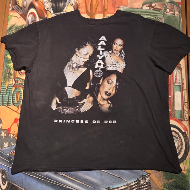 알리야 R&B 가수 기념 티셔츠