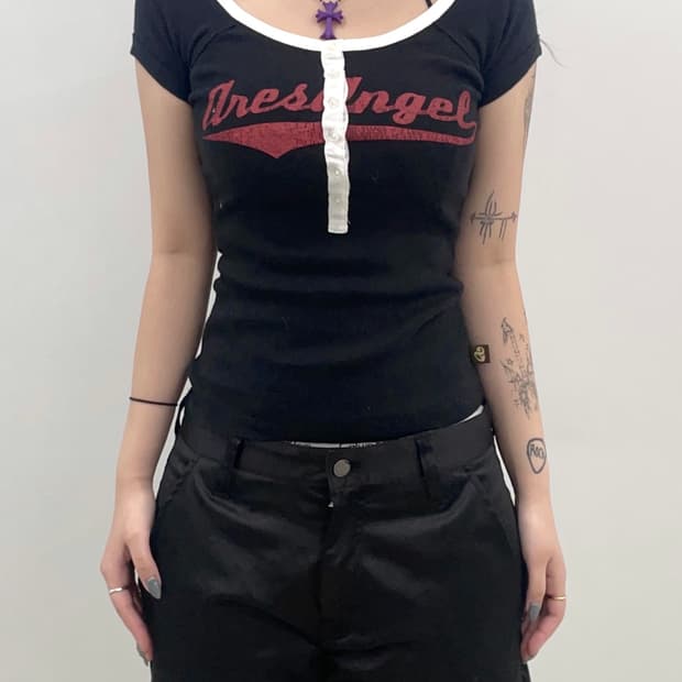  Y2K Button red lettering T-shirt