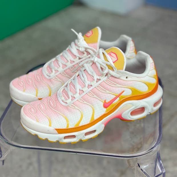 Vintage Nike Air Max Plus Sunrise
