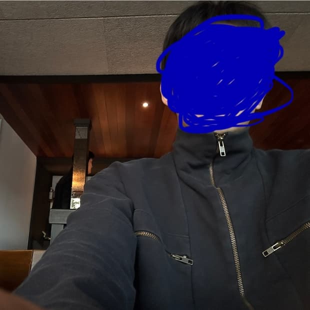 Agnes B homme하이넥 자켓