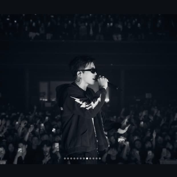 창모 concrete spark 후드집업 2사이즈