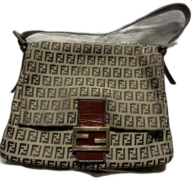 펜디 주카 맘마백. 정품