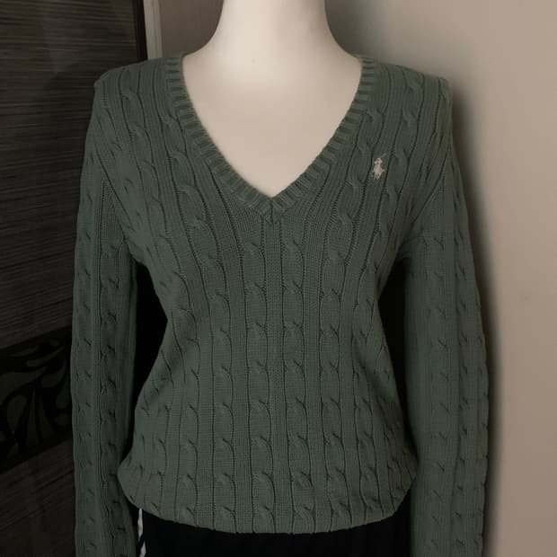 폴로 브이넥 니트