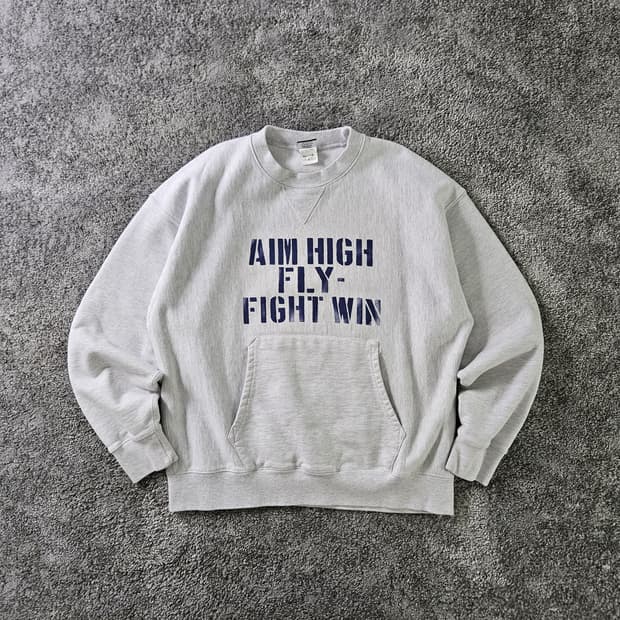 [무료배송] OUTSTANDING 긴팔 맨투맨