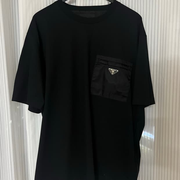 프라다 나일론 포켓 반팔 티셔츠