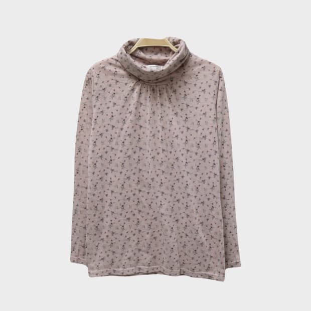 COMFORT BASIC 터틀넥 플라워 셔링 티셔츠 63524
