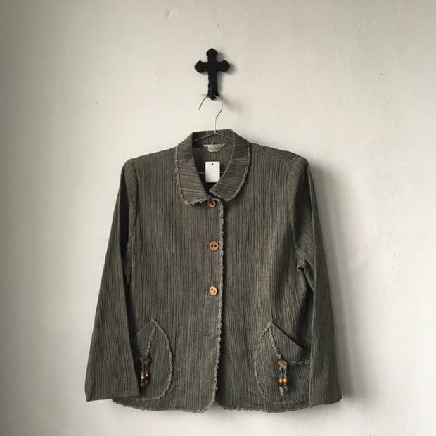 Pleats point jacket
