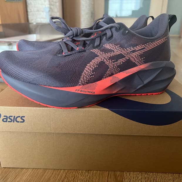 270)정가이하 새상품 아식스 노바블라스트5 그레이시 퍼플코랄