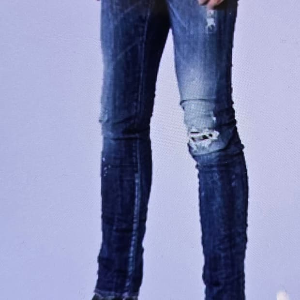 정품) 디스퀘어드2 페인팅 덧뎀진.
싸이즈 31.    71LA0871