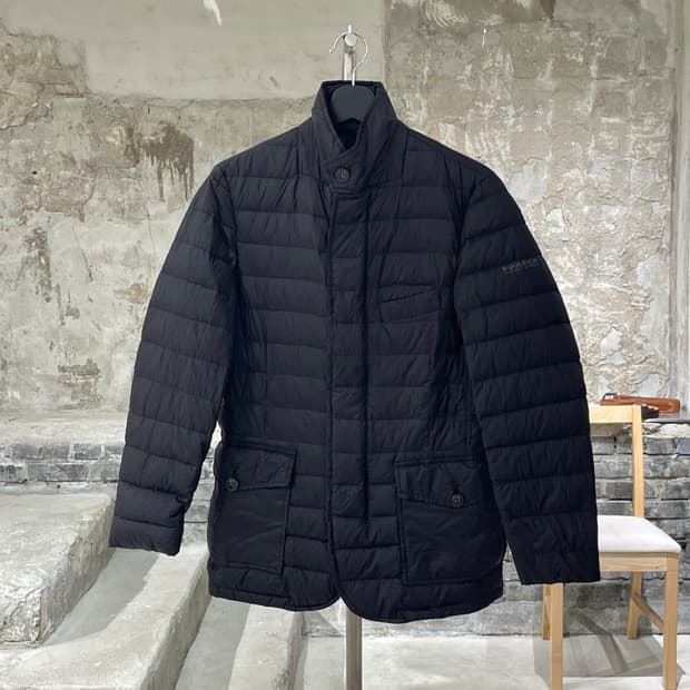 울리치 블랙 빌로우 포켓 경량 패디드 자켓