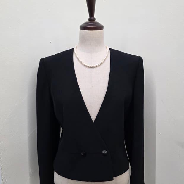 블랙 노카라 더블 버튼 자켓