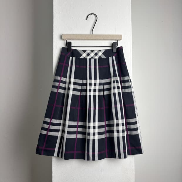 Burberry 90’s Navy Nova Check Skirt