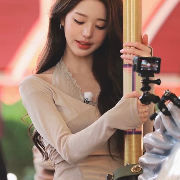 플리즈노팔로우 플노팔 장원영 착용 아멜리아 베이지 탑