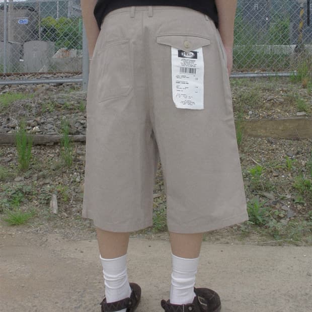 휴이 - Receipt Pin-Tuck Bermuda Pants