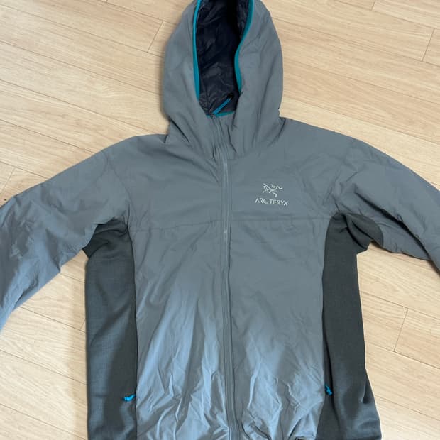 아크테릭스 아톰 후드 재킷 판매합니다!