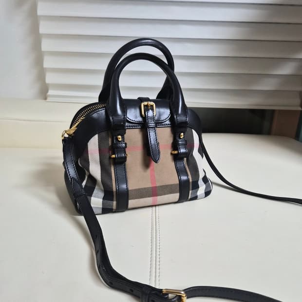 버버리정품 미니크로스백 