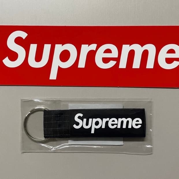 슈프림 립스탑 키체인 키링 + 스티커