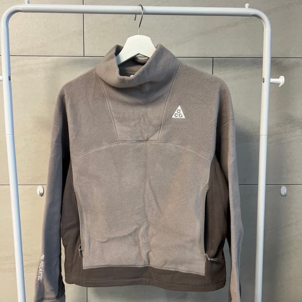 나이키 ACG 써마 핏 울프 트리 폴라텍 플리스 S