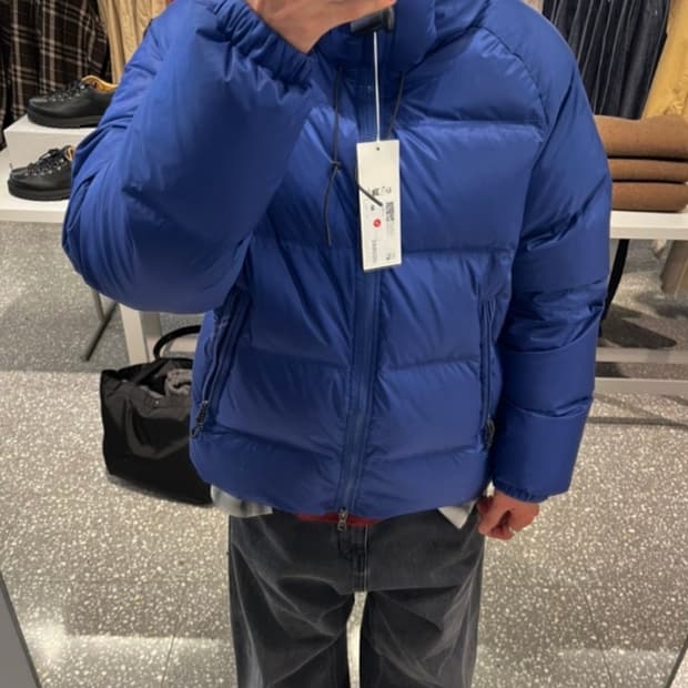 정가 40만) ARKET 아르켓 스포티 다운 푸퍼패딩 블루 코스 cos
