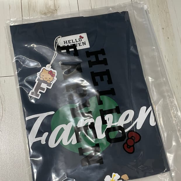 [os] 파르벵x태닝 헬로 키티 티셔츠 네이비