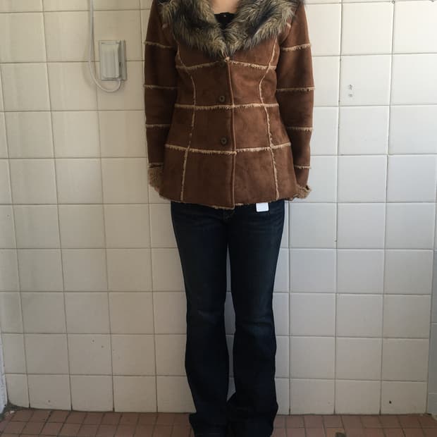 Fake fur layer mustang