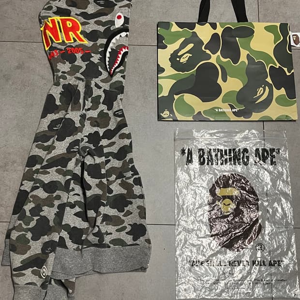 베이프 그레이 10주년 한정판 후드집업