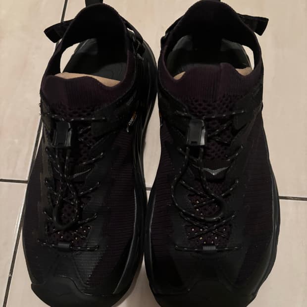 호카 호파라 샌들