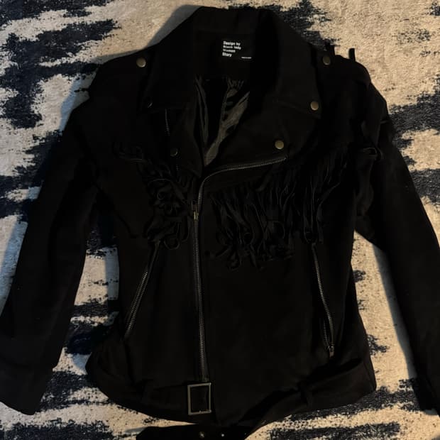 락시크 펑크 태슬 디테일 스웨이드 라이더 자켓