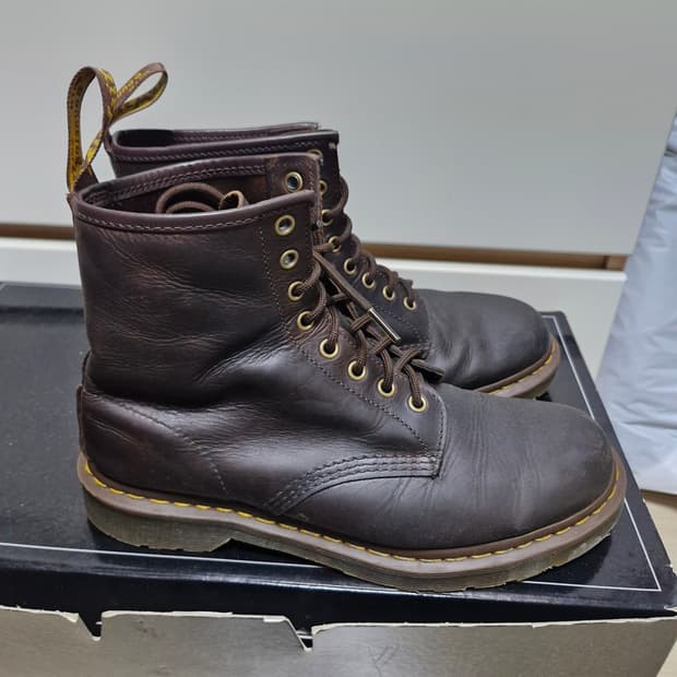 (280) 닥터마틴 1460 크레이지호스 8홀 부츠