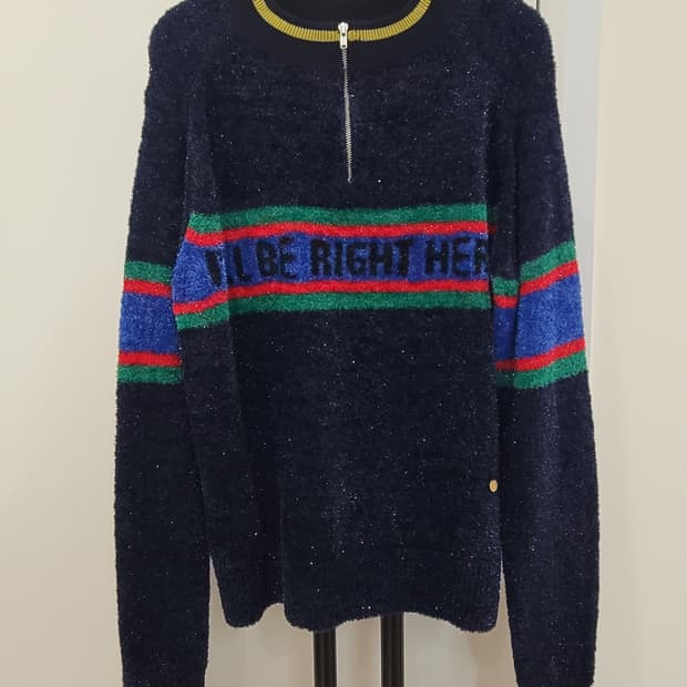 뮤베일 레터링 하프집업 글리터 니트 38사이즈