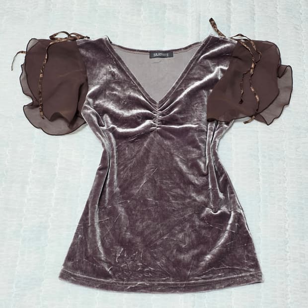 브라운 벨벳 라떼 셔링 블라우스