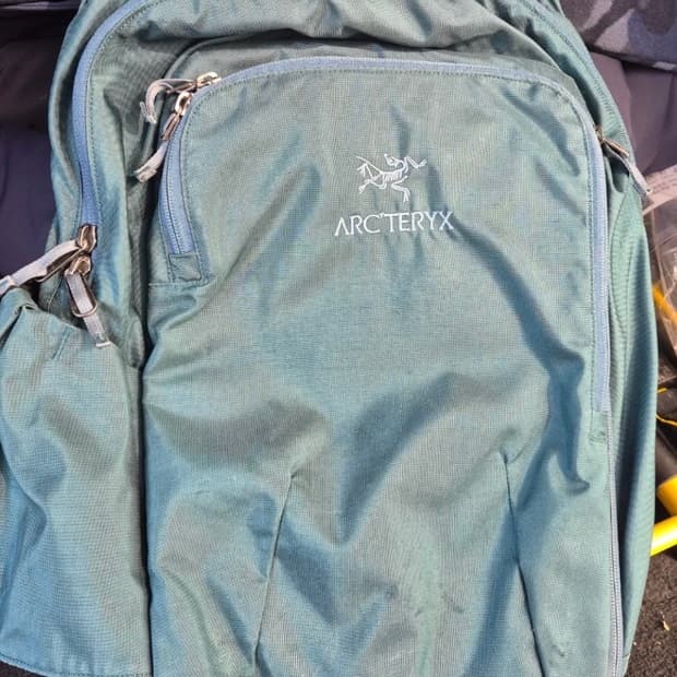 아크테릭스 백팩